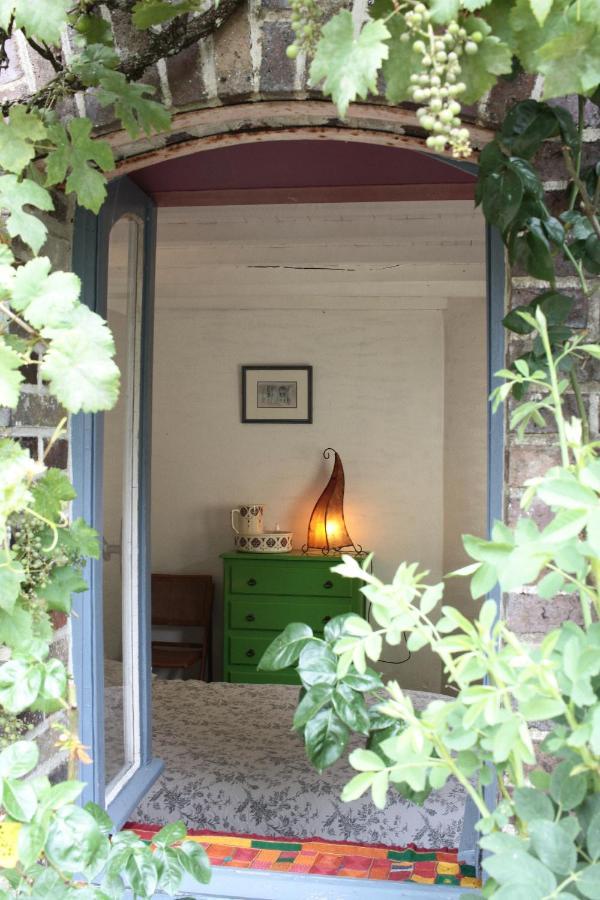 Le Clos Des Artistes - Chambres D'Hotes Turny Exterior photo